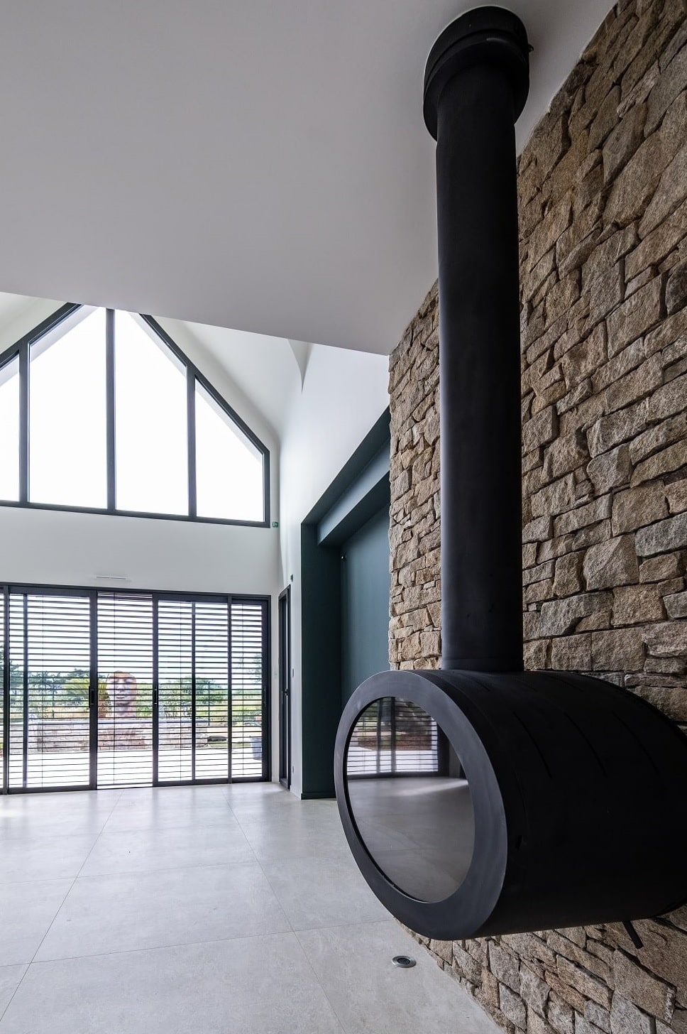 Plafond-cathedral-sejour-56-Be-Home